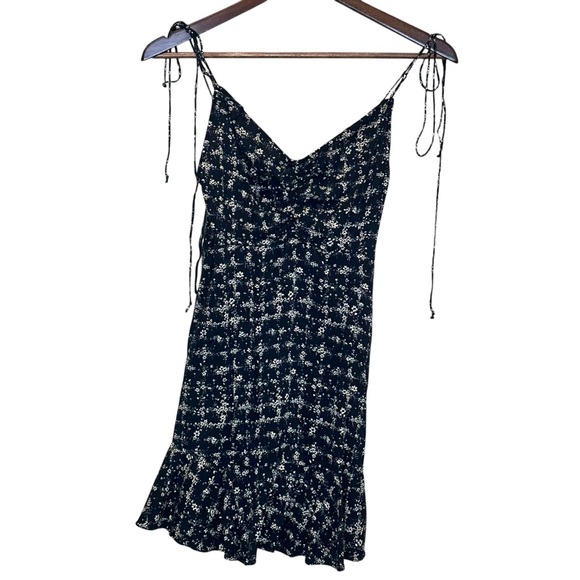 (Sold)Intimately Free People Caught Up Floral Black Mini Dress Size Small - Picture 2 of 12